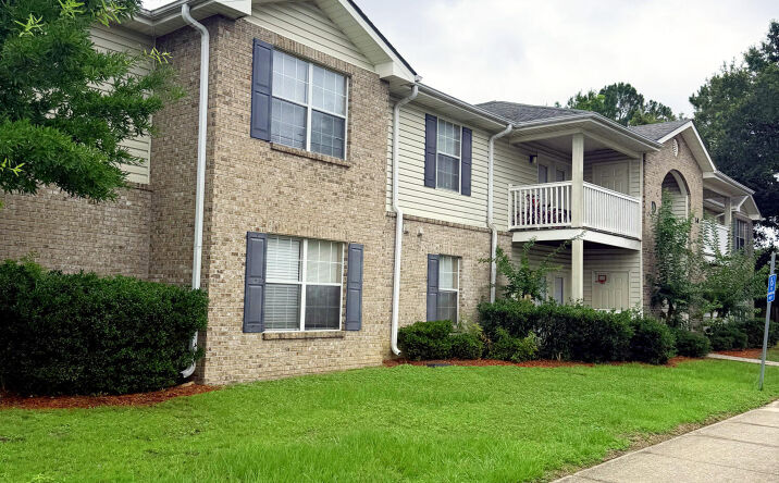Pictures of Multifamily property located at 2718 Bartlett Avenue, Pascagoula, MS 39567 for sales - image #1