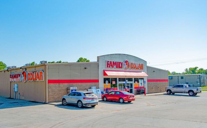 Pictures of Retail property located at 415 W 9th St, Weleetka, OK 74880 for sales - image #1