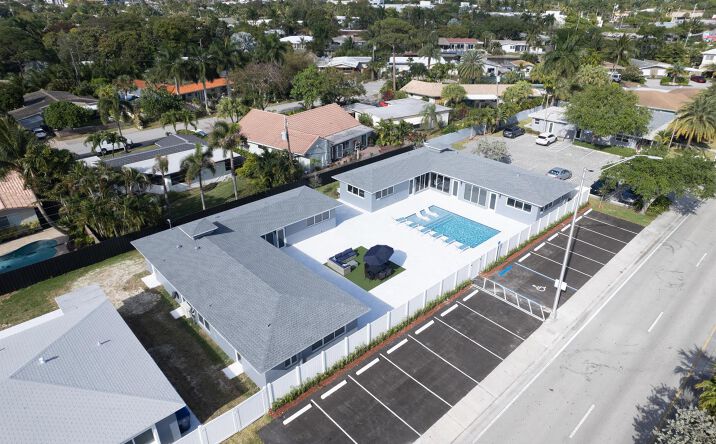 Pictures of Multifamily property located at 2025 NE 26th Street # 3 #1-3, Wilton Manors, FL 33305 for sales - image #1