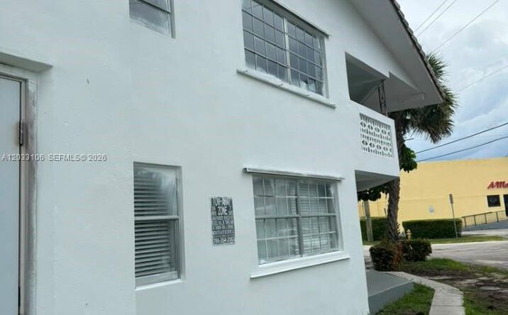 Pictures of Multifamily property located at 11970 NE 19th Dr, North Miami, FL 33181 for sales - image #1