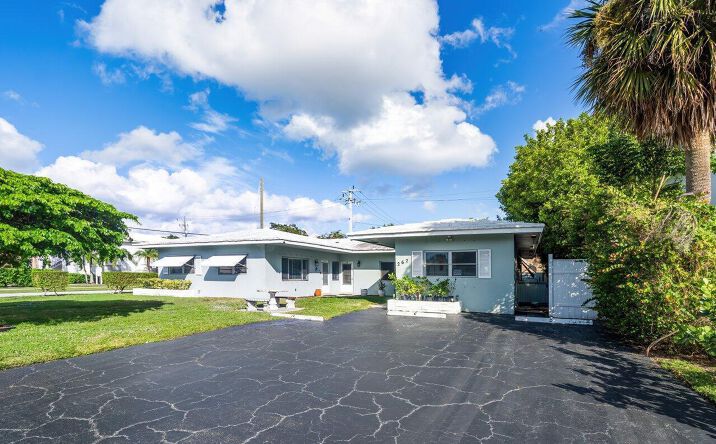 Pictures of Multifamily property located at 262 SE 9th Avenue # 4 #1-4, Deerfield Beach, FL 33441 for sales - image #1
