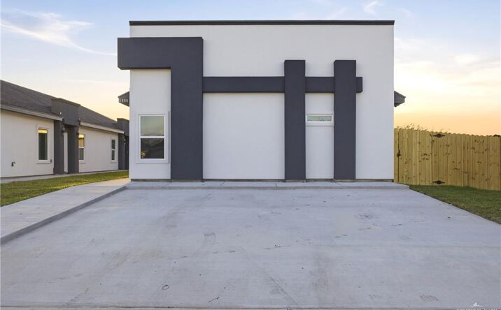 Pictures of Multifamily property located at 1600 Clinton Street, Harlingen, TX 78550 for sales - image #1