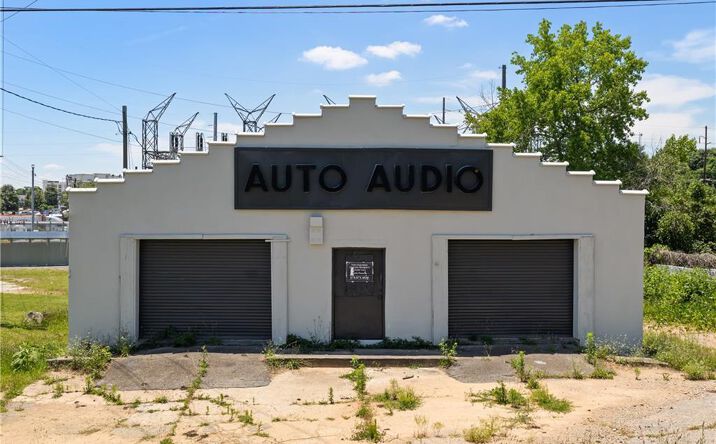 Pictures of Industrial, Retail, Office property located at 1200 Central Avenue, Atlanta, GA 30344 for sales - image #1