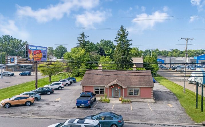 Pictures of Business for Sale property located at 5865 Mahoning Ave, Austintown, OH 44515 for sales - image #1