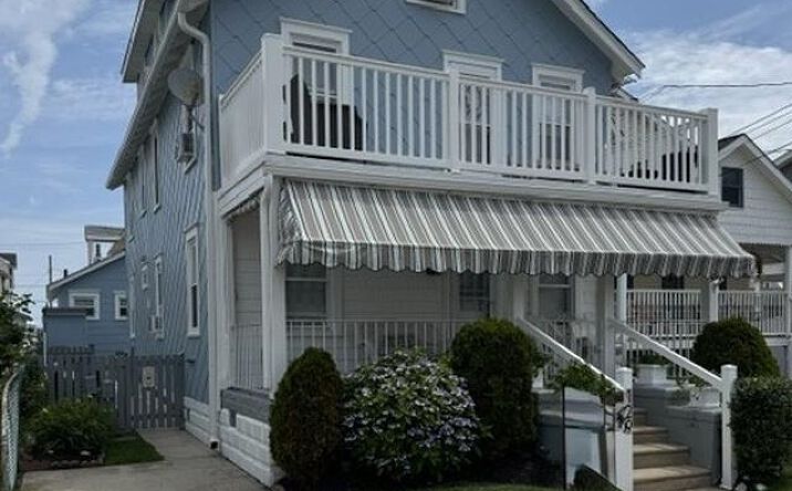 Pictures of Multifamily property located at 129 E 13th Avenue, North Wildwood, NJ 08260-5486 for sales - image #1