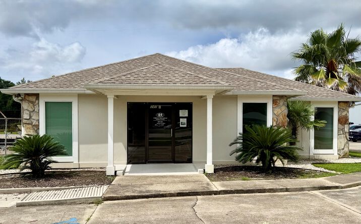 Pictures of Office property located at 341 HWY 90, GAUTIER, MS 39553-6340 for sales - image #1