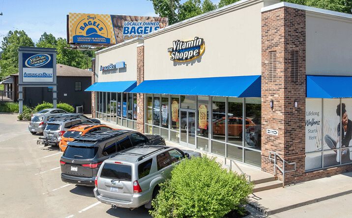 Pictures of Retail property located at 148 TUNNEL RD, ASHEVILLE, NC 28805-1818 for sales - image #1
