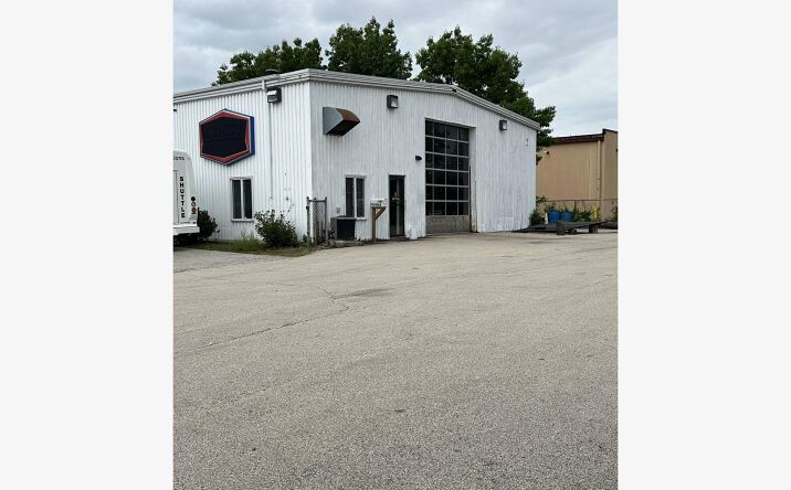 Pictures of Retail property located at 792 GOLD ST, MANCHESTER, NH 03103-4037 for sales - image #1