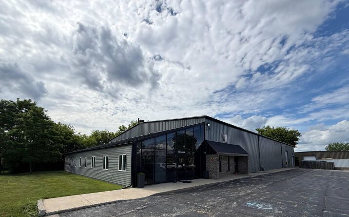 Pictures of Industrial property located at 702 Magna Drive, Round Lake, IL 60073 for sales - image #1
