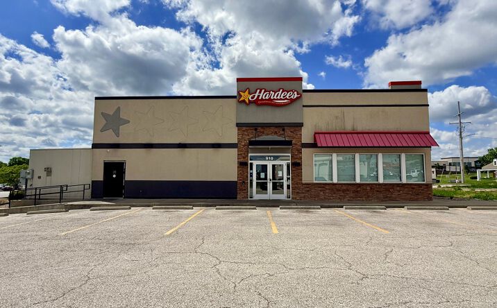 Pictures of Retail property located at 910 SW State Route 7, Blue Springs, MO 64014 for sales - image #1