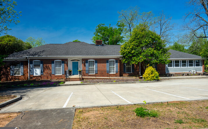 Pictures of Office property located at 104 Harwell Ave, LaGrange, GA 30240 for sales - image #1