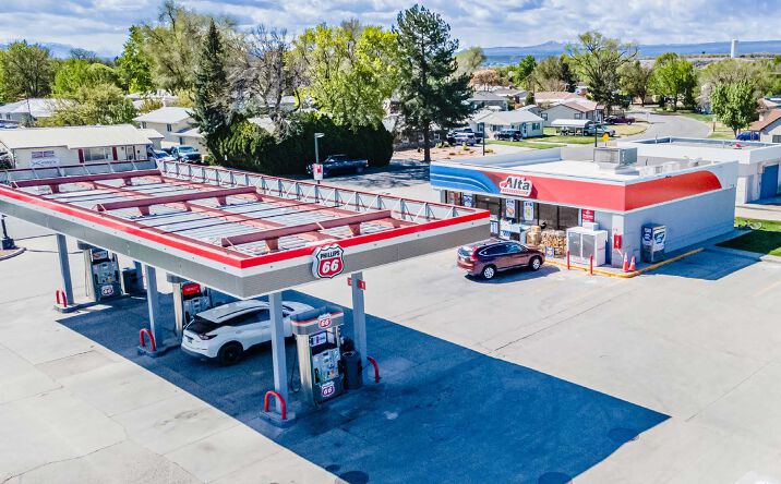 Pictures of Retail property located at 938 S Townsend Ave, Montrose, CO 81401 for sales - image #1