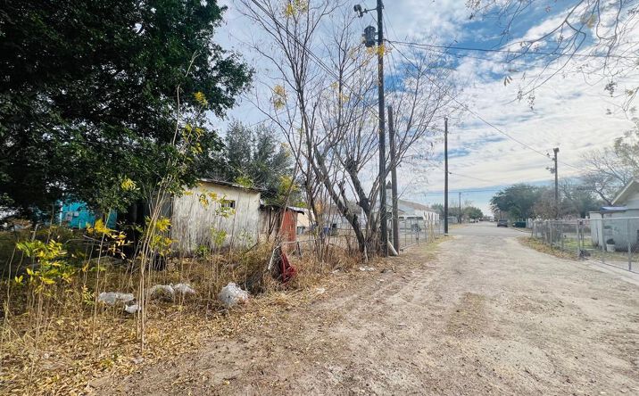 Pictures of Land, Multifamily property located at 611 Water St., San Juan, TX 78589 for sales - image #1