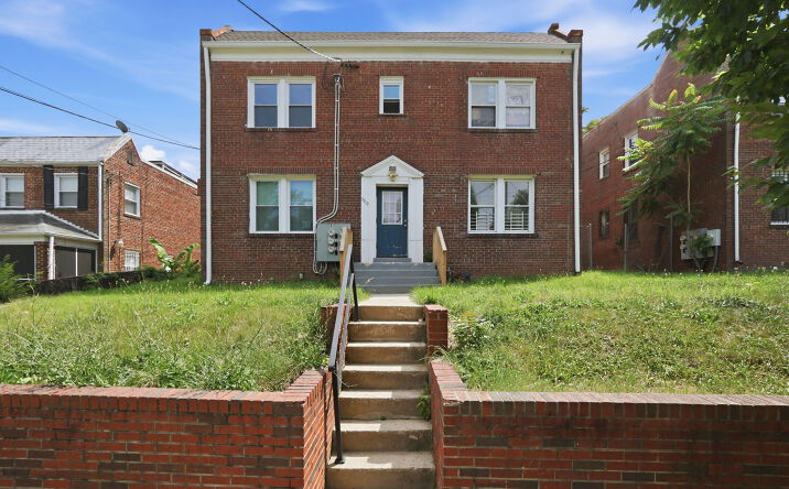 Pictures of Multifamily property located at 3919 R Street Southeast, Washington, DC 20020 for sales - image #1