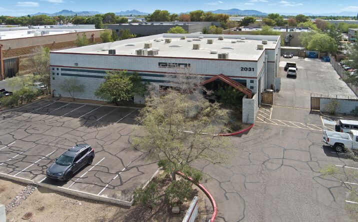 Pictures of Industrial property located at 2031 W LONE CACTUS DR, PHOENIX, AZ 85027-2627 for sales - image #1