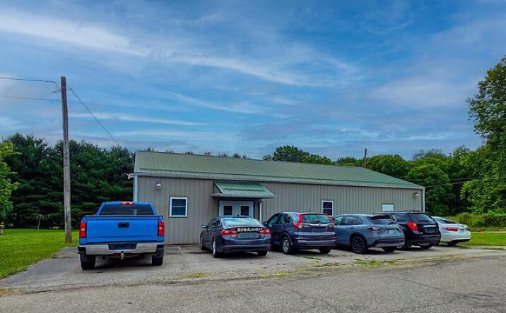 Pictures of Office, Mixed Use, Special Purpose property located at 107 CR 70 E, Bloomfield, IN 47424 for sales - image #1