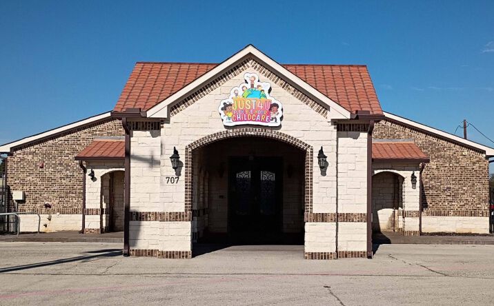 Pictures of Office, Special Purpose, Senior Living property located at 707 Center Ridge Drive, Duncanville, TX 75116, 700 Center Ridge Drive, Duncanville, TX 75116 for sales - image #1