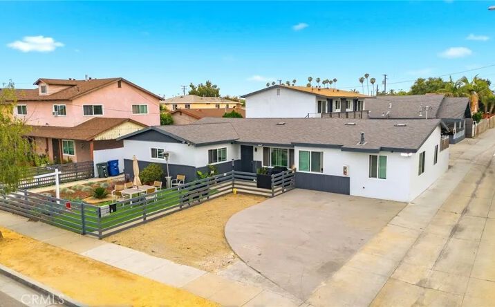 Pictures of Multifamily property located at 6221 Corona Avenue, Bell, CA 90201 for sales - image #1