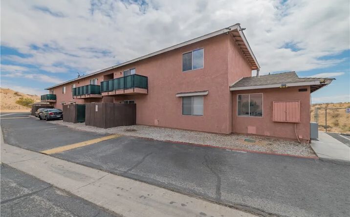 Pictures of Multifamily property located at 16518 Avalon Avenue, Victorville, CA 92395 for sales - image #1