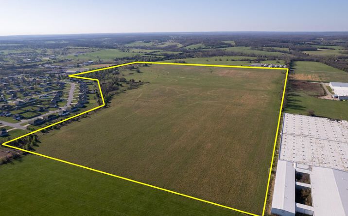 Pictures of Land property located at 000 Commerce Rd, Marshfield, MO 65706 for sales - image #1