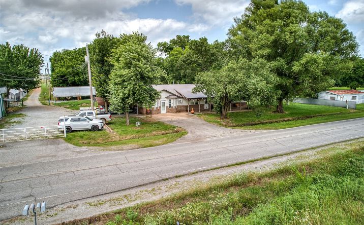 611 W Joe Koelsch Drive, Locust Grove