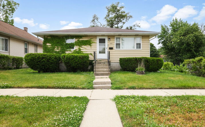 Pictures of Multifamily property located at 606 Spruce Street, Hammond, IN 46324 for sales - image #1