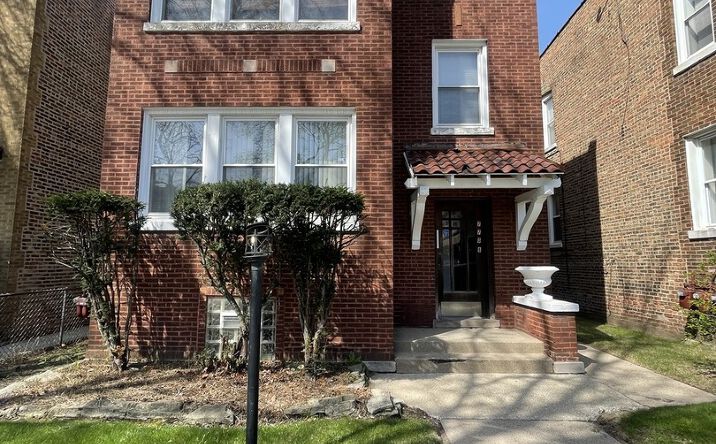 Pictures of Multifamily property located at 7706 S Saint Lawrence Avenue, Chicago, IL 60619 for sales - image #1