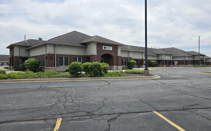 Pictures of Office property located at 1452 Merchant Drive, Algonquin, IL 60102 for sales - image #1