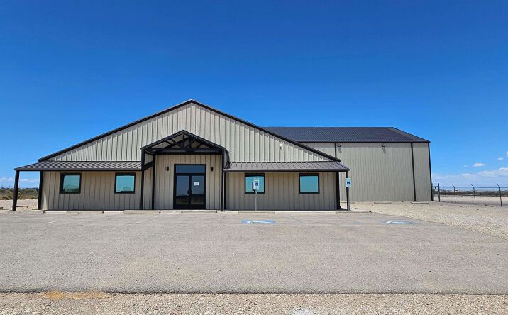 Pictures of Mixed Use, Industrial, Office, Retail property located at 3627 Boyd Drive, Carlsbad, NM 88220 for sales - image #1