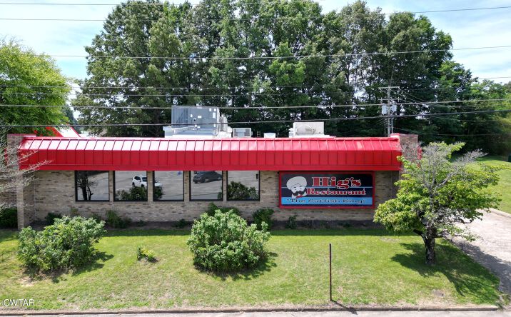 Pictures of Business for Sale, Retail property located at 1027 Oakwood Drive, Milan, TN 38358 for sales - image #1