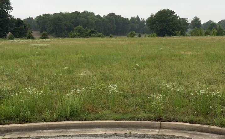 Three Oaks Drive, Medina