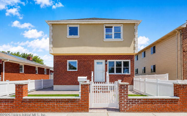 Pictures of Multifamily property located at 76 Mill Road, Staten Island, NY 10306 for sales - image #1