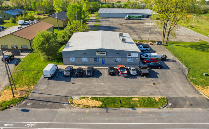 Pictures of Retail, Office, Industrial property located at 1429 West Main Street, Greenfield, IN 46140 for sales - image #1