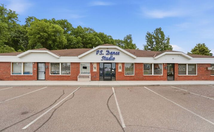 Pictures of Retail, Office, Special Purpose property located at 251 8th Street Northwest, Elk River, MN 55330 for sales - image #1