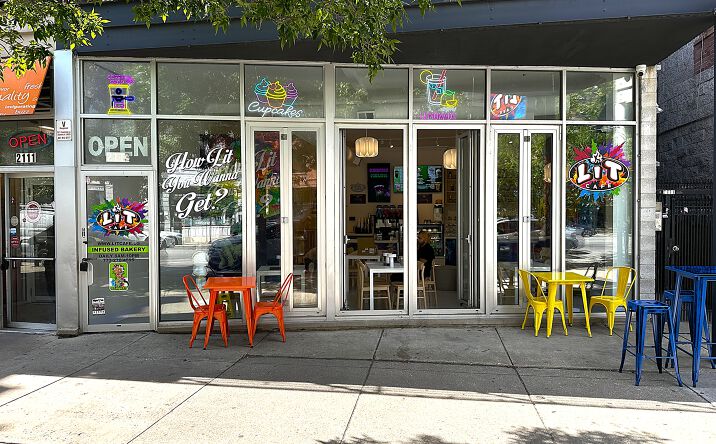 Pictures of Retail property located at 2113 W Division St, Chicago, IL 60622 for sales - image #1