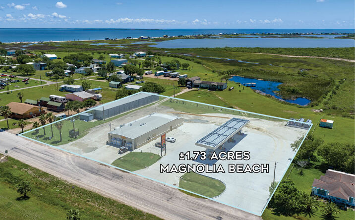 Pictures of Retail property located at 514 MARGIE TEWMEY RD, PORT LAVACA, TX 77979 for sales - image #1