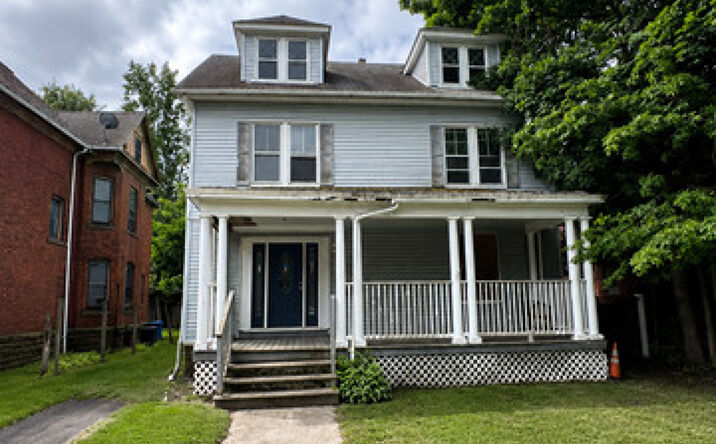 Pictures of Multifamily property located at 251 Collins Street, Hartford, CT 06105 for sales - image #1