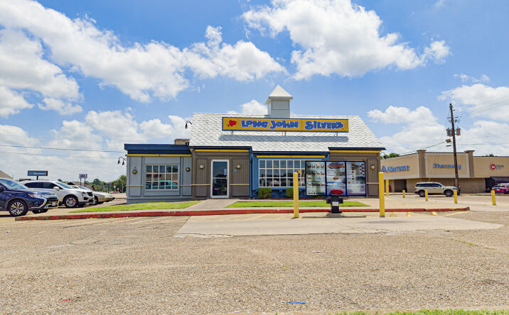 Pictures of Retail property located at 3810 N State Line Ave, Texarkana, AR 71854 for sales - image #1