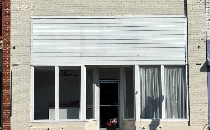 Pictures of Retail, Office property located at 124 S Broad St, Kenbridge, VA 23944 for sales - image #1