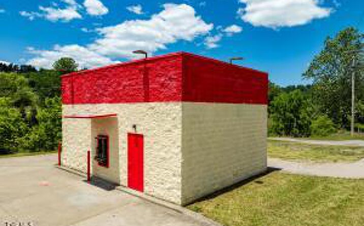 Pictures of Retail, Hospitality property located at 254 South Shady Street, Mountain City, TN 37683 for sales - image #1