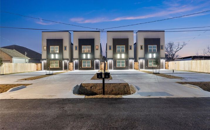 Pictures of Multifamily property located at 9819 Turnbow #A-B, Houston, TX 77029 for sales - image #1