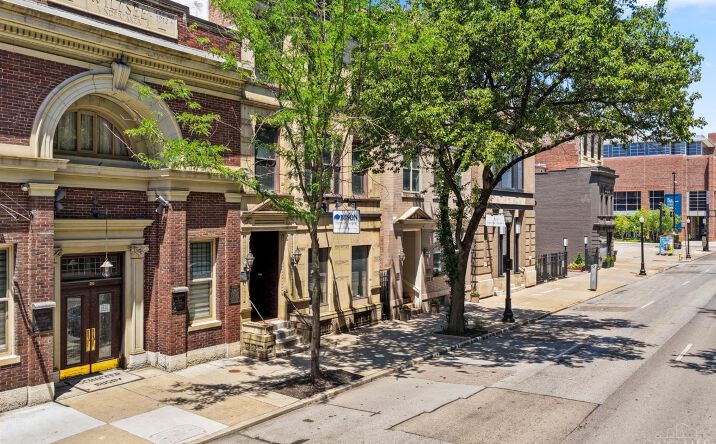 Pictures of Office property located at W 9th Street, Cincinnati, OH 45202 for sales - image #1