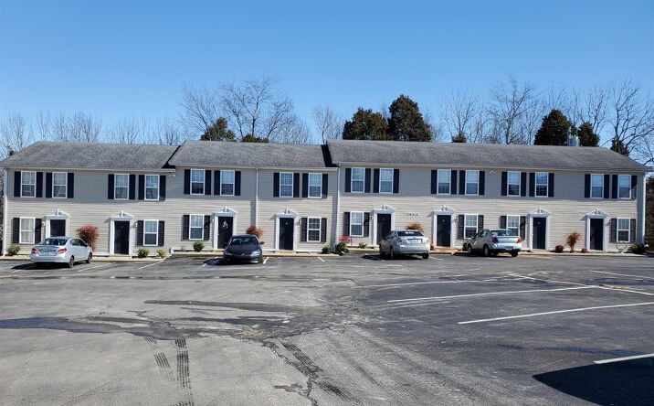 Pictures of Multifamily property located at 1956 Stonehenge Avenue, Bowling Green, KY 42101 for sales - image #1