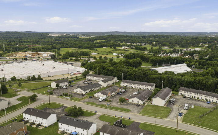 Pictures of Multifamily property located at 1956 Stonehenge Avenue, Bowling Green, KY 42101 for sales - image #1