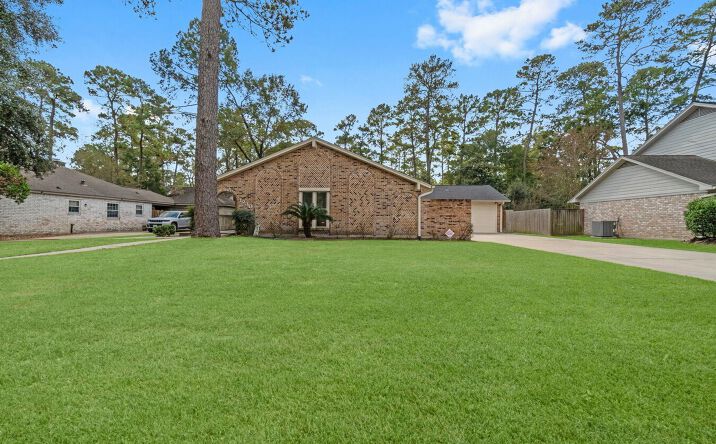 Pictures of Office property located at 1930 River Falls Dr, Kingwood, TX 77339 for sales - image #1