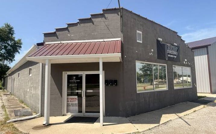 Pictures of Land property located at 105 W Highland Ave, Robinson, IL 62454 for sales - image #1
