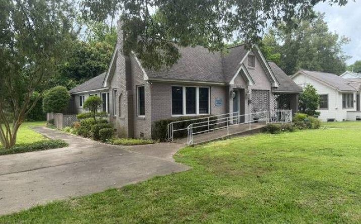 Pictures of Office property located at 912 N Jackson, MAGNOLIA, AR 71753 for sales - image #1