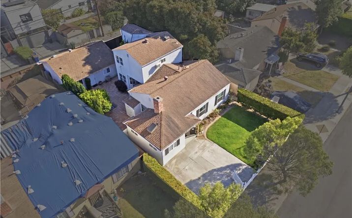 Pictures of Multifamily property located at 11822 Exposition Boulevard, Los Angeles, CA 90064 for sales - image #1