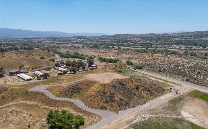 Pictures of Land property located at 28774 San Francisquito Canyon, Saugus, CA 91390 for sales - image #1