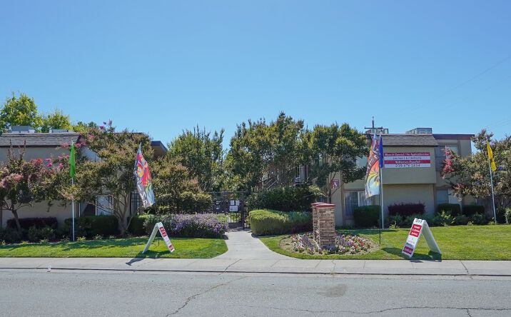 Pictures of Multifamily property located at 6131 GETTYSBURG PL, STOCKTON, CA 95207 for sales - image #1